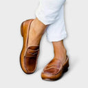 Pia classic loafers for women with smooth finish, view 3