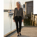 Eira geometric print blouse with V-neck and long sleeves, view 3
